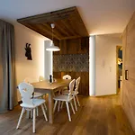 شقة فندقية Sepp & Hannis Im Dorf
