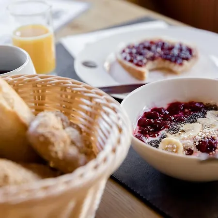 Lägenhetshotell Sepp & Hannis Im Dorf 4*