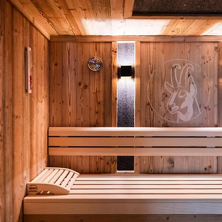 Sepp & Hannis Im Dorf