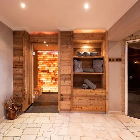 Sepp & Hannis Im Dorf Lägenhetshotell