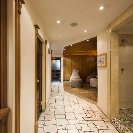 Aparthotel Sepp & Hannis Im Dorf 3*