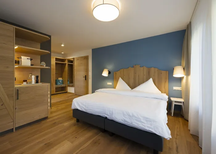 Sepp & Hannis Im Dorf 公寓式酒店 施图拜河谷新施蒂夫特