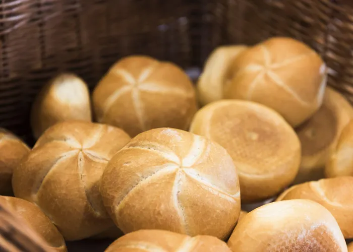 Sepp & Hannis Im Dorf 公寓式酒店 4*